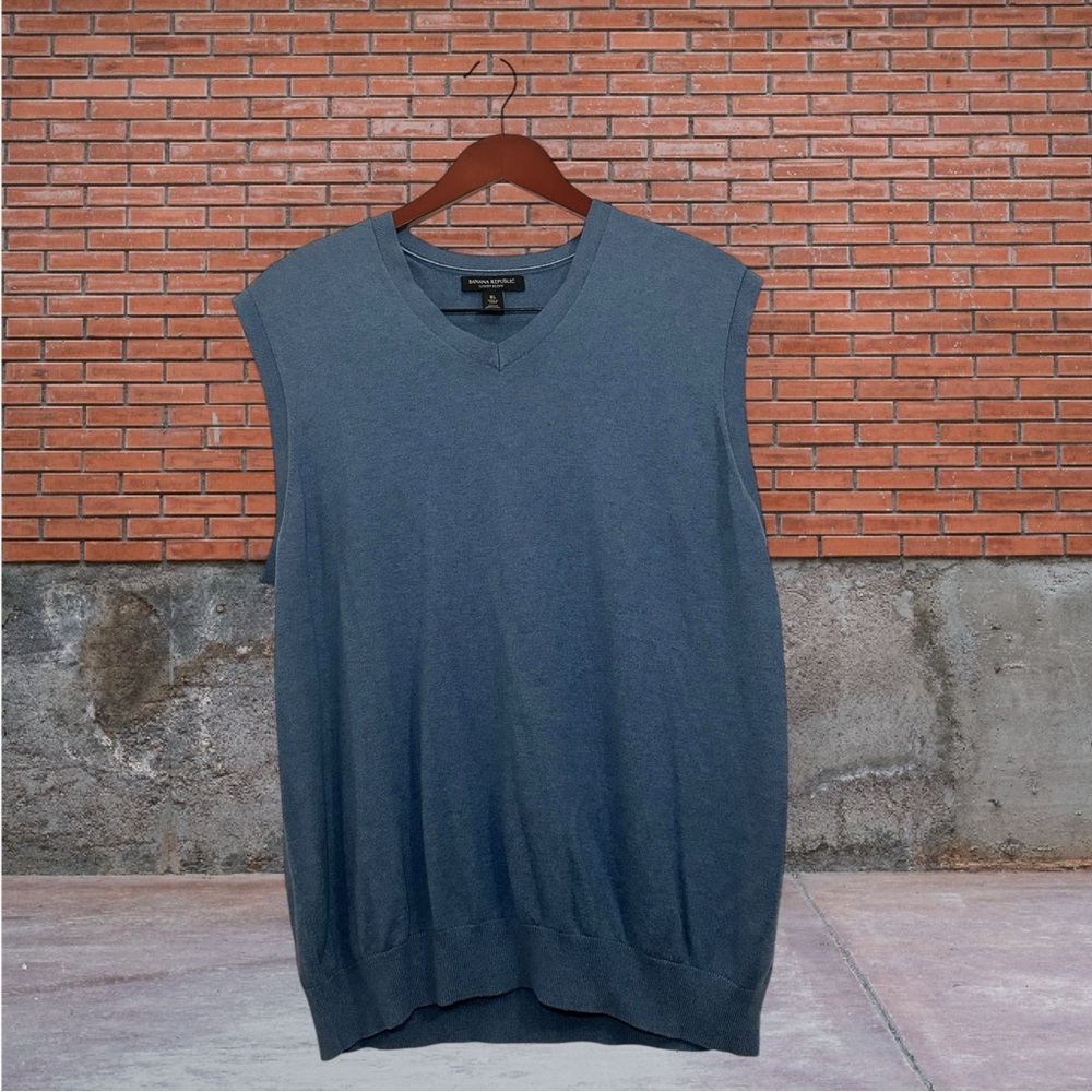Luxury Blend Banana Republic Blue Sleeveless Sweater Vest- Size. XL